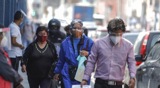 Óscar Ugarte dijo que hay un pronunciado descenso en la segunda ola de la pandemia