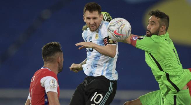 Argentina y Chile igualan 1-1 por la Copa América [Video]