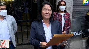 Keiko Fujimori entregó en Palacio de Gobierno pedido de auditoría internacional