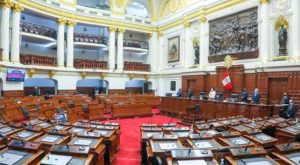 El pleno del Congreso guardó minuto de silencio por víctimas mortales del Covid-19