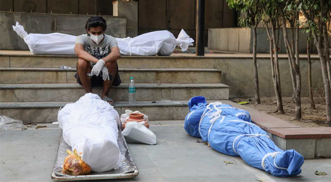 La India registra un récord mundial de muertes diarias por Covid-19