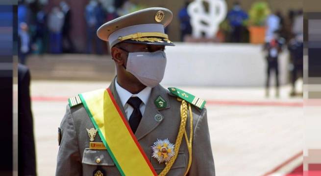 El presidente de Mali sobrevive a un atentado con arma blanca
