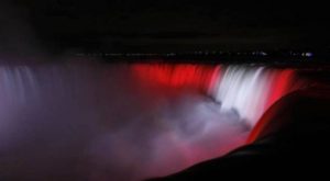 Las cataratas de Niágara se iluminarán de rojo y blanco este 28 de julio