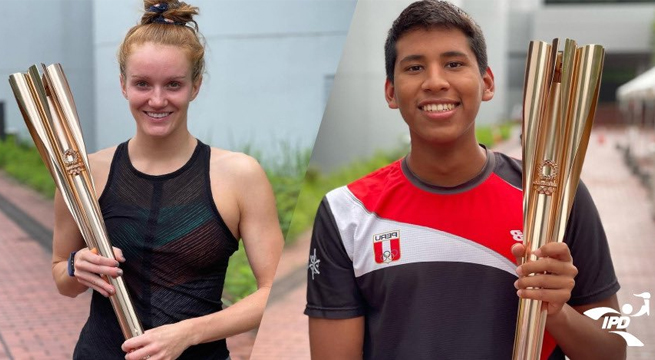 Nadadores peruanos clasificados a Tokio 2020 posaron con la antorcha olímpica