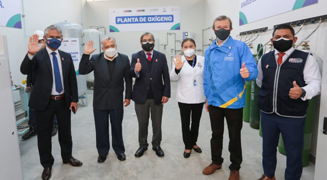 Ministro Ugarte anuncia que el país superó las 300 plantas de oxígeno