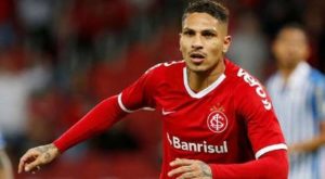 Paolo Guerrero sufrió un accidente de tránsito en Brasil