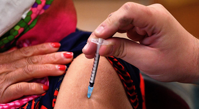 Vacuna contra la COVID-19: segunda dosis será de la misma marca aplicada la primera vez