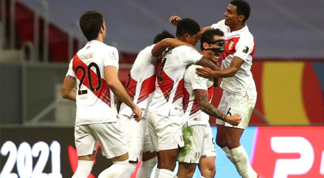La selección peruana logró ascender en el ranking FIFA