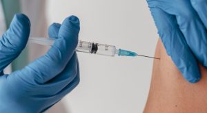 OMS asegura que por el momento no son necesarios los refuerzos de vacunas contra el Covid-19