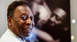 Pelé recibe alta de cuidados intensivos y es trasladado a una habitación en hospital