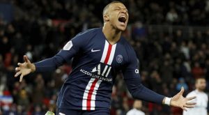 Mbappé confirmó a sus compañeros que se quedaba en el PSG