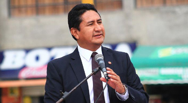 Fiscalía allana inmuebles vinculados a Vladimir Cerrón en la ciudad de Huancayo