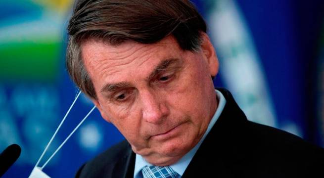 Senadores de Brasil piden registros de la actividad de Bolsonaro en internet