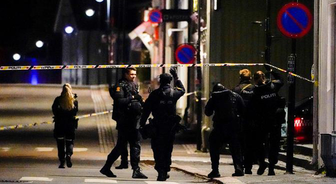 Noruega: sujeto ataca con arco y flechas a mata a varios ciudadanos