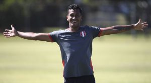 Pese a lesión Renato Tapia quiere estar ante Chile: “Espero no perderme el clásico”