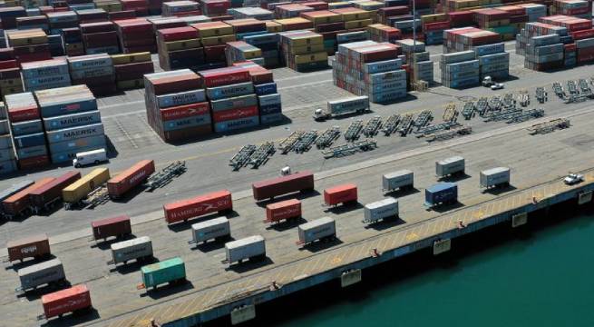 Déficit comercial de Estados Unidos toca máximo de récord en septiembre