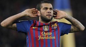 Dani Alves vuelve al Barcelona por el resto de la temporada