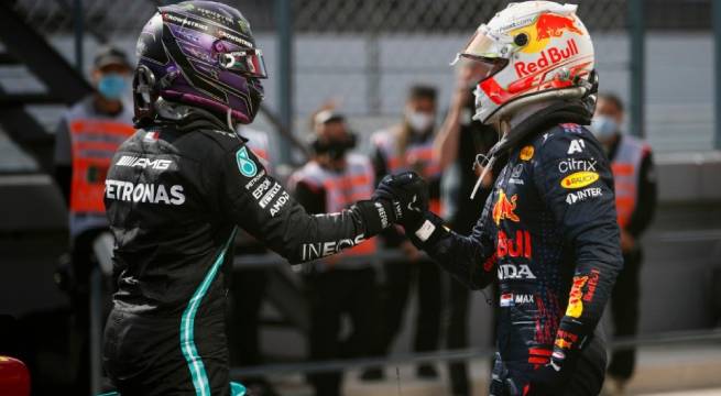 Hamilton y Verstappen siguen la disputa del título de F1 en territorio desconocido