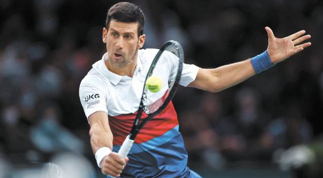 Djokovic se asegura un lugar en las semifinales del ATP Finals con triunfo ante Rublev