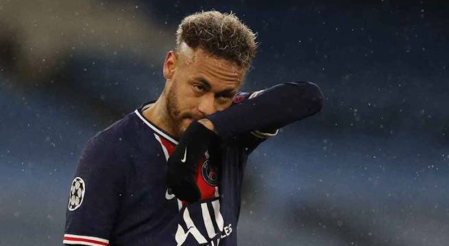Neymar estará de baja hasta ocho semanas tras lesionarse tobillo en victoria del PSG