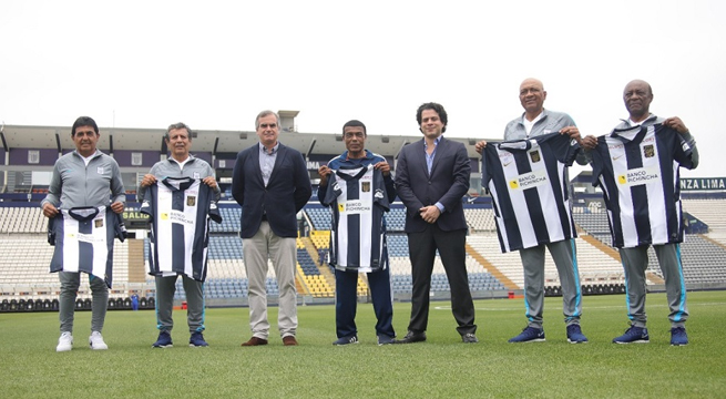 Alianza Lima presentó oficialmente a sus embajadores leyenda