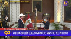 Avelino Guillén juró como titular del Ministerio del Interior