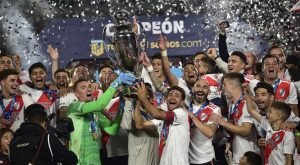 River Plate se consagra campeón en Argentina con goleada ante Racing Club