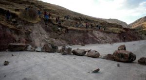 Las Bambas dice no planea «por el momento» acciones legales por bloqueo en Perú