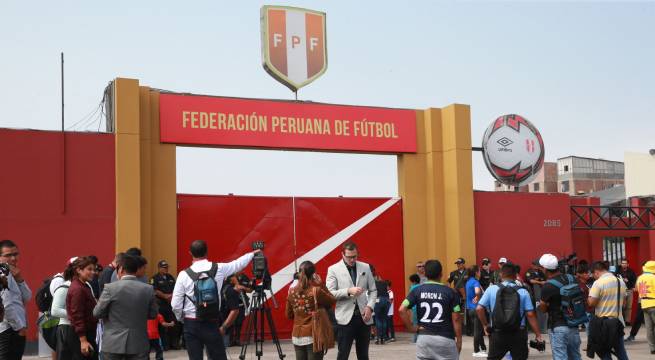Conmebol dará 1 millón de dólares a la Federación Peruana de Fútbol