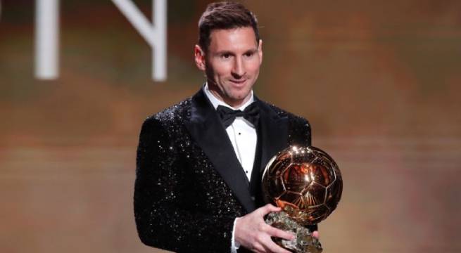 «Nunca he intentado ser el mejor», dice Lionel Messi tras ganar su séptimo Balón de Oro