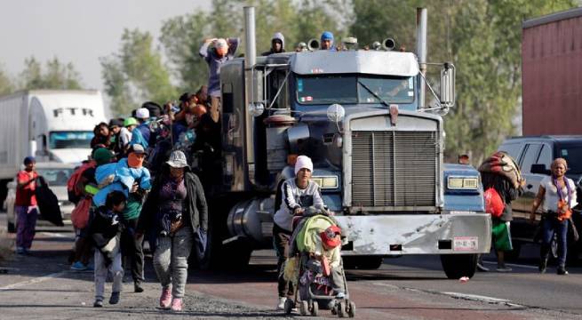 «No tenemos opción»: migrantes insisten en viaje al norte tras mortal accidente en México