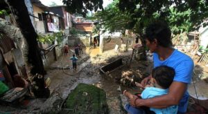 Terremoto de 7,3 grados de magnitud sacudió Indonesia