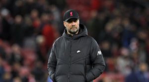 Liverpool no fichará a futbolistas que no estén vacunados, dice DT Klopp