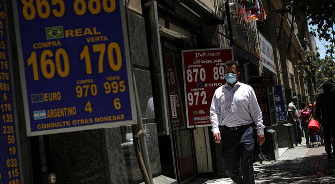 Mercados chilenos toman respiro tras negativa sesión previa por victoria presidencial izquierdista