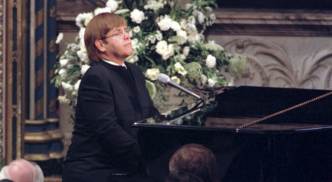 La abadía de Westminster presionó para que Elton John tocara en funeral de la princesa Diana