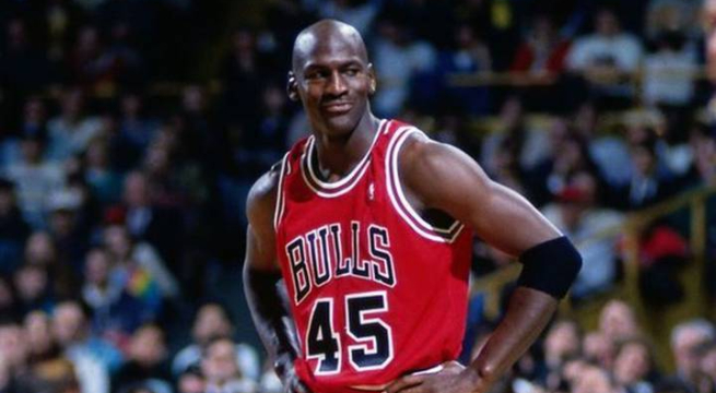 Venden boleto de entrada del debut de Michael Jordan en la NBA en 264.000 dólares