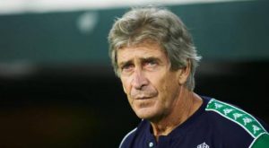 Betis anuncia extensión de contrato de DT chileno Pellegrini hasta 2025