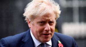 Exasesor de Boris Johnson dice que sabía de fiesta durante confinamiento