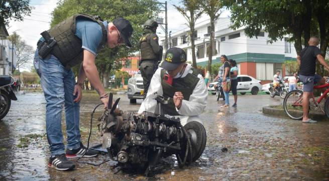 Explosión de carro bomba en ciudad del noreste de Colombia deja un muerto y cinco heridos