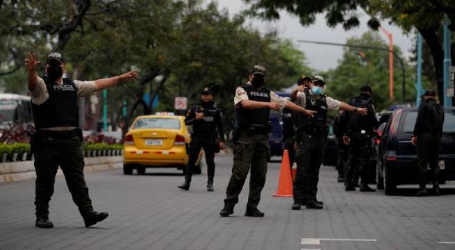 Presidente de Ecuador aumentará efectivos policiales en Guayaquil tras muertes violentas