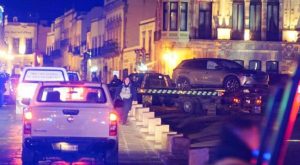 Dejan 10 cadáveres frente a palacio de gobierno en violenta región mexicana