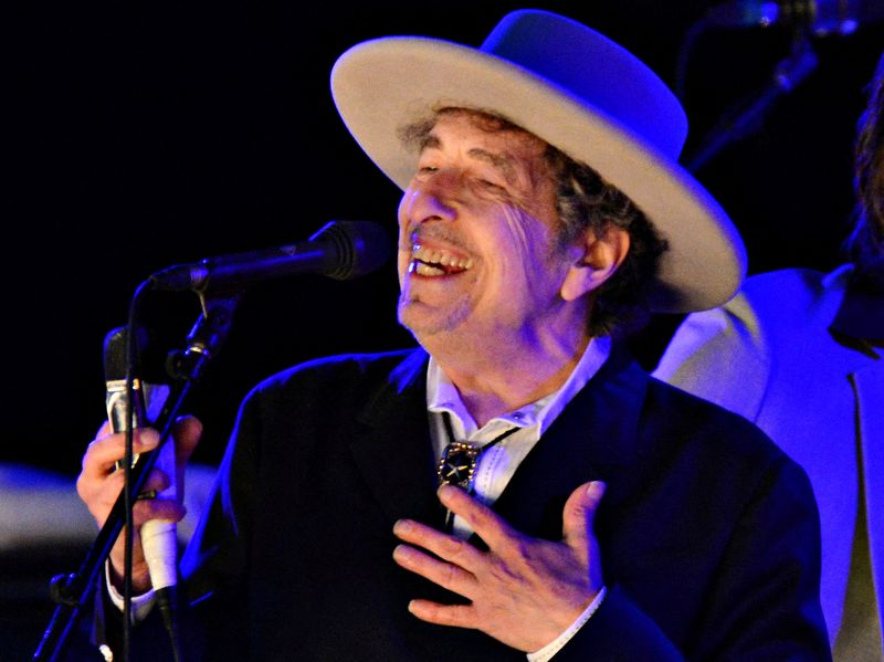 Sony Music dice que compró el catálogo de música grabada de Bob Dylan