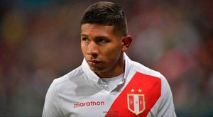 Edison Flores quedó descartado para el duelo ante Jamaica