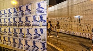 Hinchas de Alianza Lima colocaron afiches y realizaron pintas en contra de Beto Da Silva