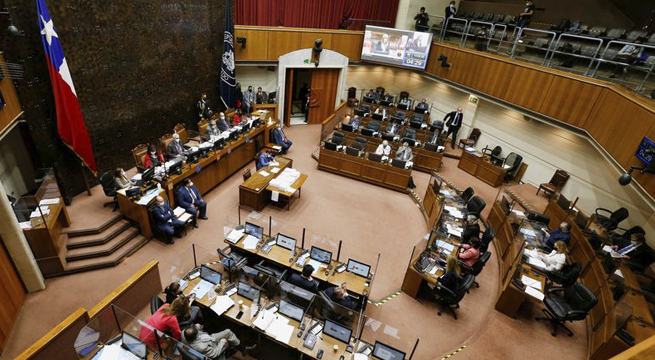 Congreso chileno aprueba más impuestos y eliminar exenciones tributarias para fortalecer pensiones