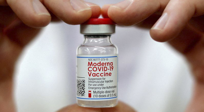 Moderna mejora la previsión de ventas para 2022 de su vacuna COVID-19