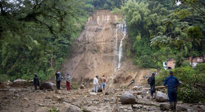 Colombia: 14 personas muertas deja deslave de montaña cerca de ciudad de Pereira