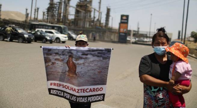Repsol dice limpieza completa de derrame de petróleo terminaría a finales de marzo