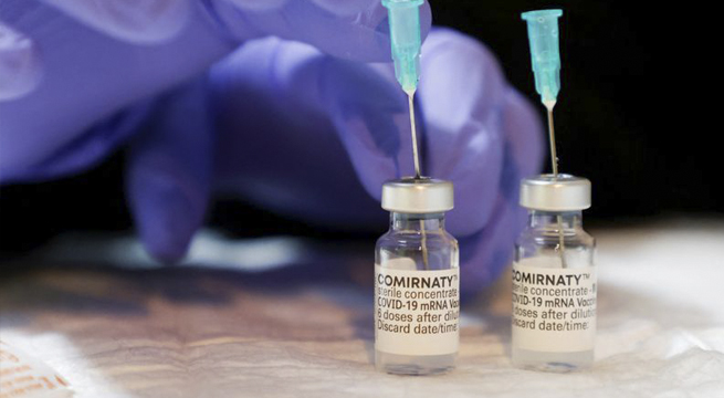 Pfizer prevé 54.000 millones de dólares en ventas con la vacuna y la píldora de COVID