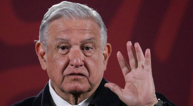 Presidente mexicano defiende divulgación de supuesto salario de periodista